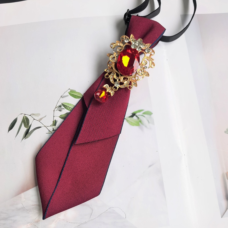 Accesorio de corbata adornado  - Vintage Fashion Outfits Men reseña y precio