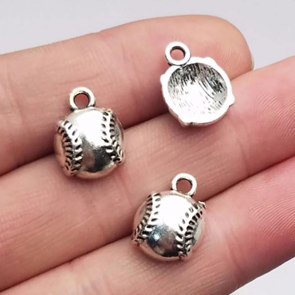 Colgante de béisbol Chapado en - Vintage Fashion Resale reseña y precio